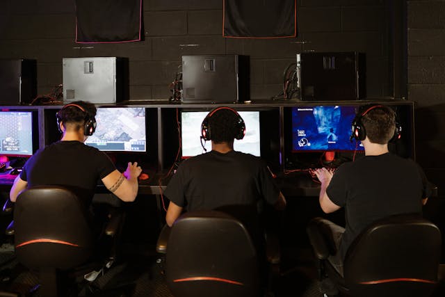LAN-party's in België: van zolderkamers tot gigantische eSports-hallen